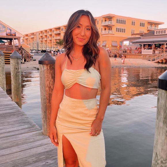 Meet your Posher, Caitlyn - Picture 2 of 3